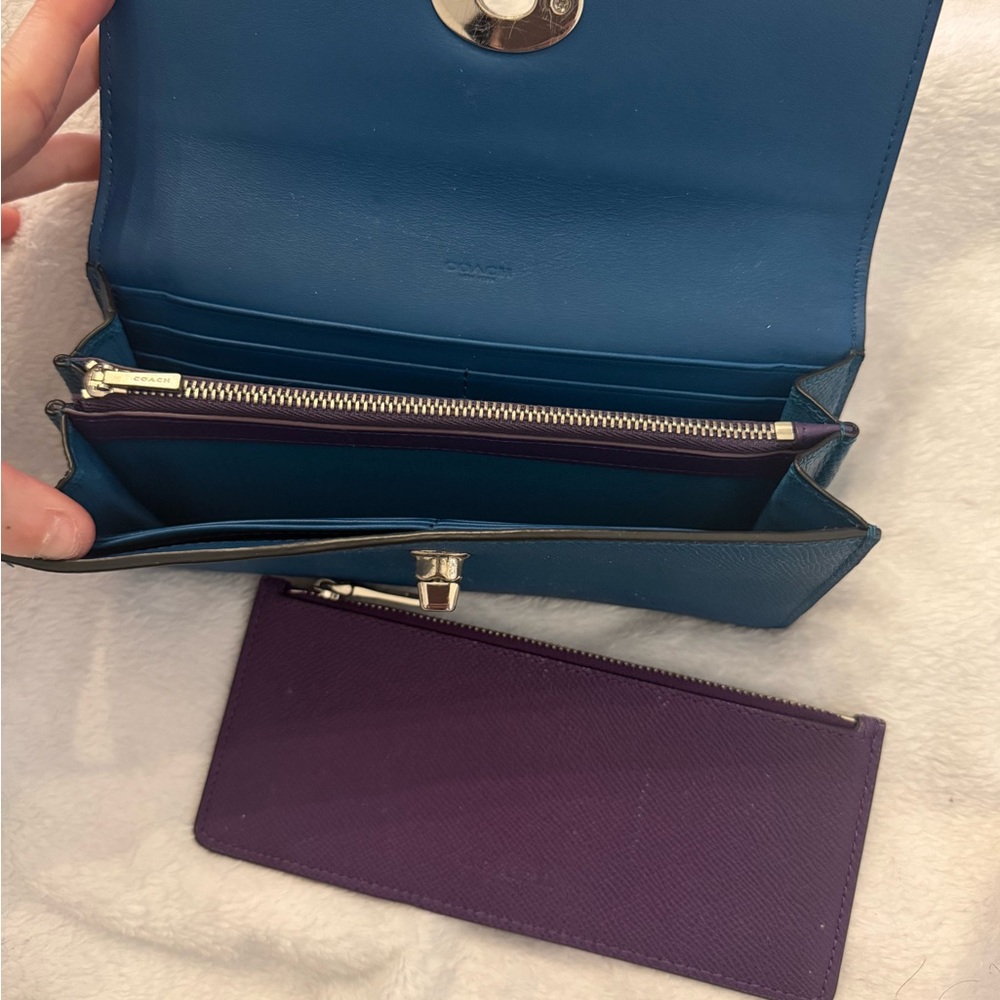 Vintage Coach Blue Leather Wallet - Picture 7 of 9